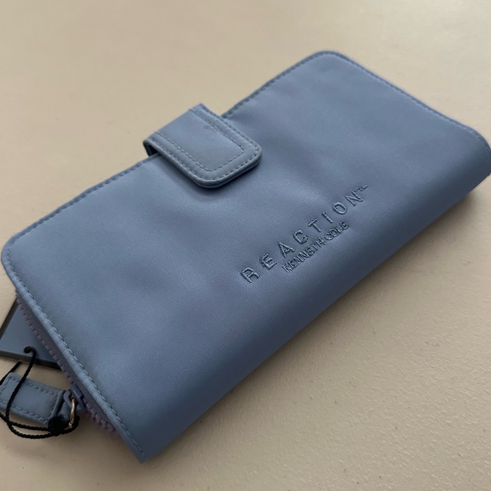 Kenneth Cole Reaction Sky Blue Wallet NWT